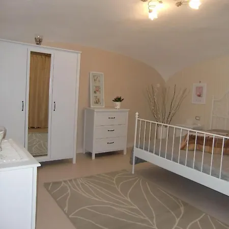 Simy4 Apartment