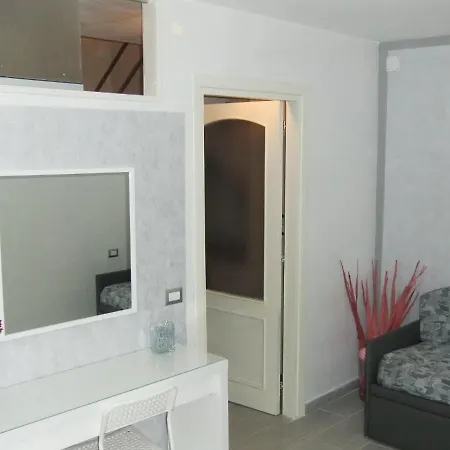 アパート Simy4 ナポリ